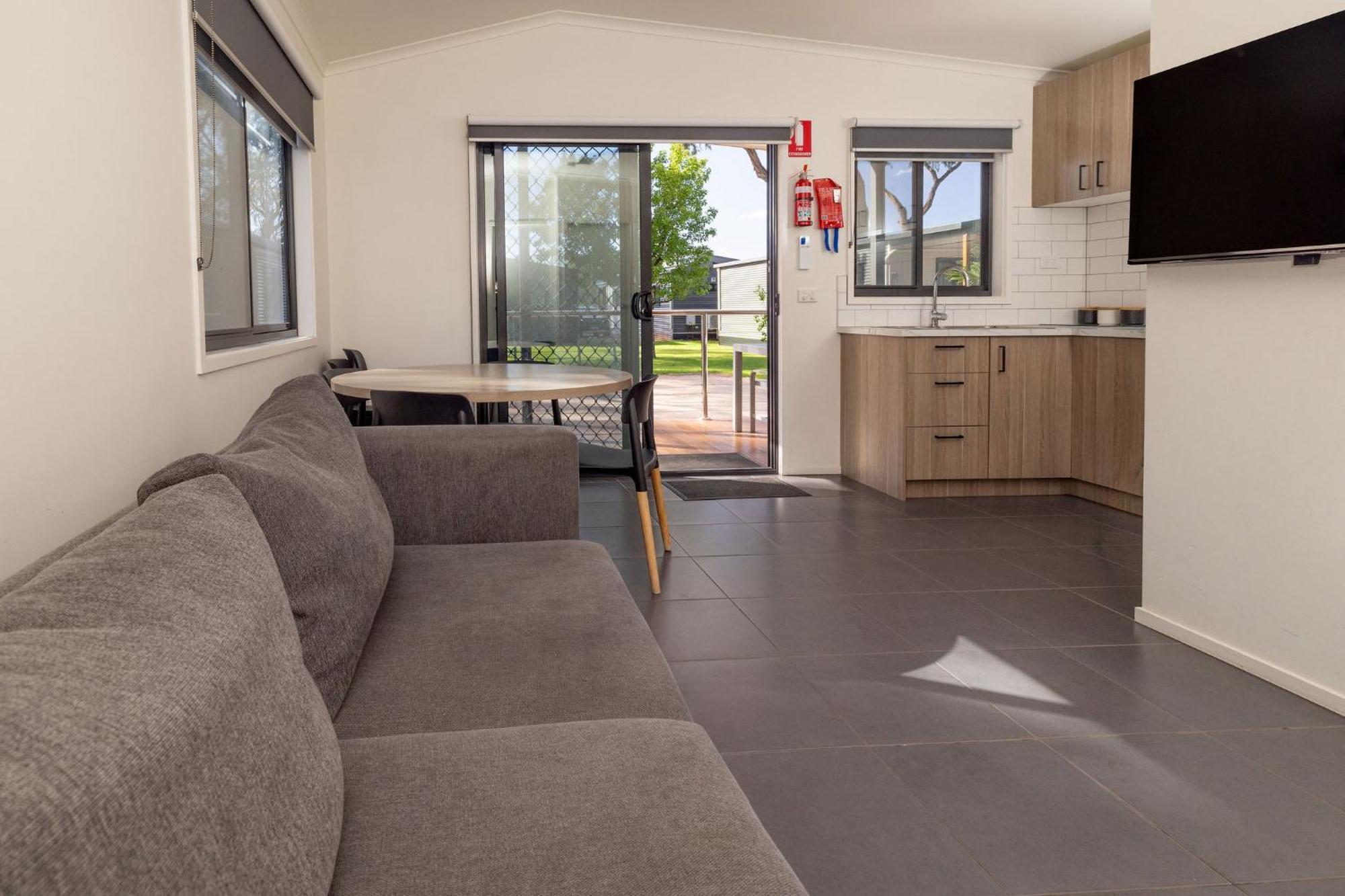Big4 Renmark Riverfront Holiday Park Экстерьер фото