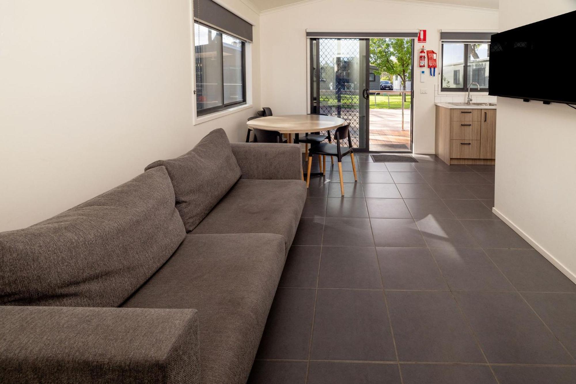 Big4 Renmark Riverfront Holiday Park Экстерьер фото