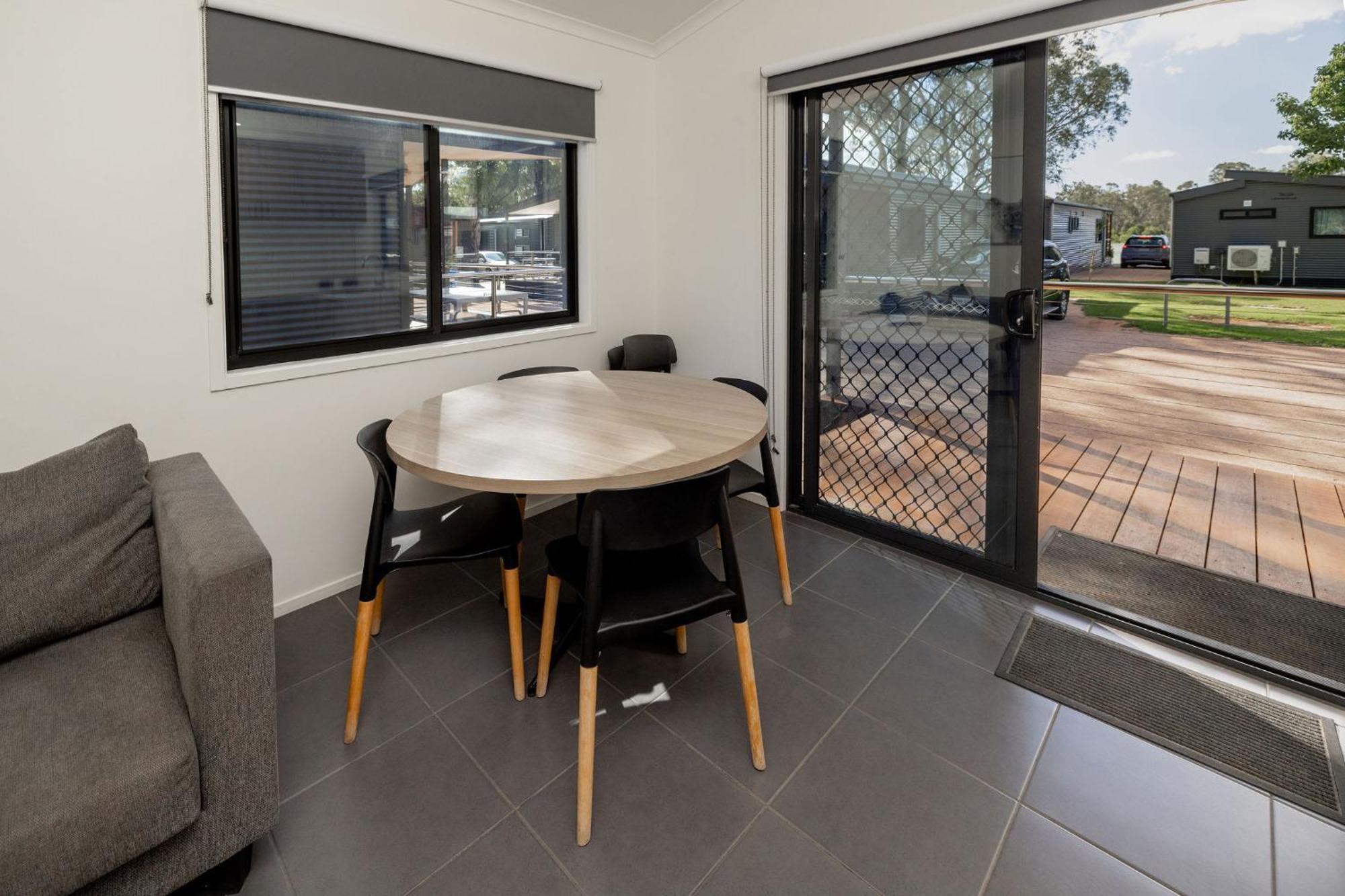 Big4 Renmark Riverfront Holiday Park Экстерьер фото