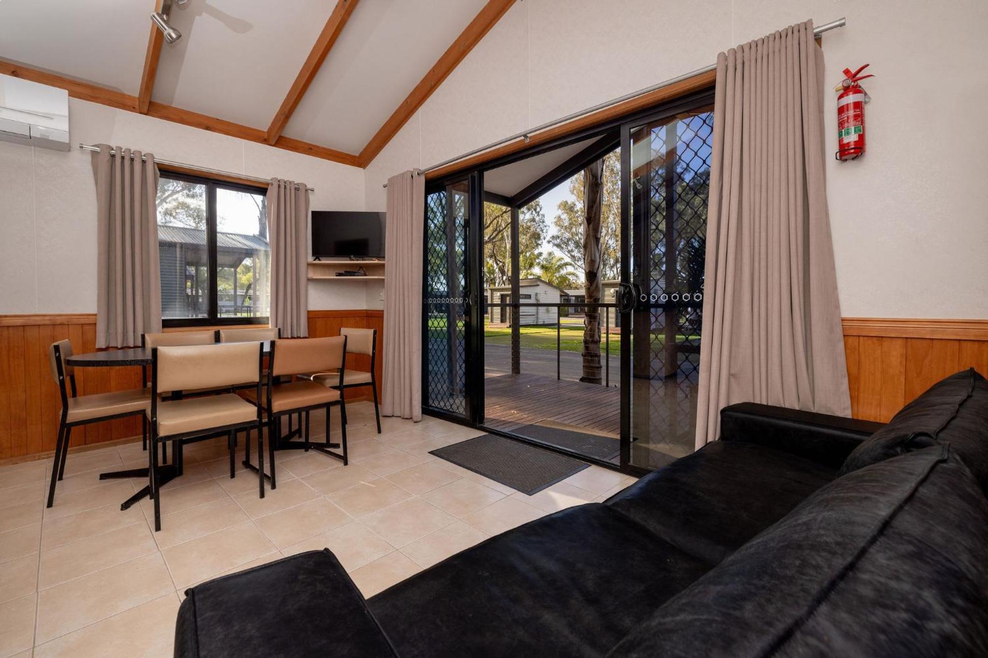 Big4 Renmark Riverfront Holiday Park Экстерьер фото