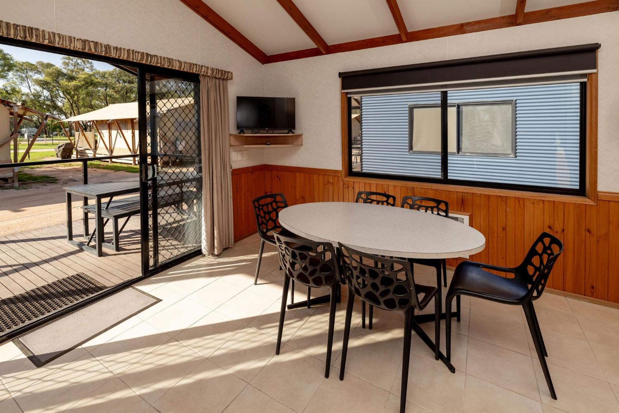 Big4 Renmark Riverfront Holiday Park Экстерьер фото