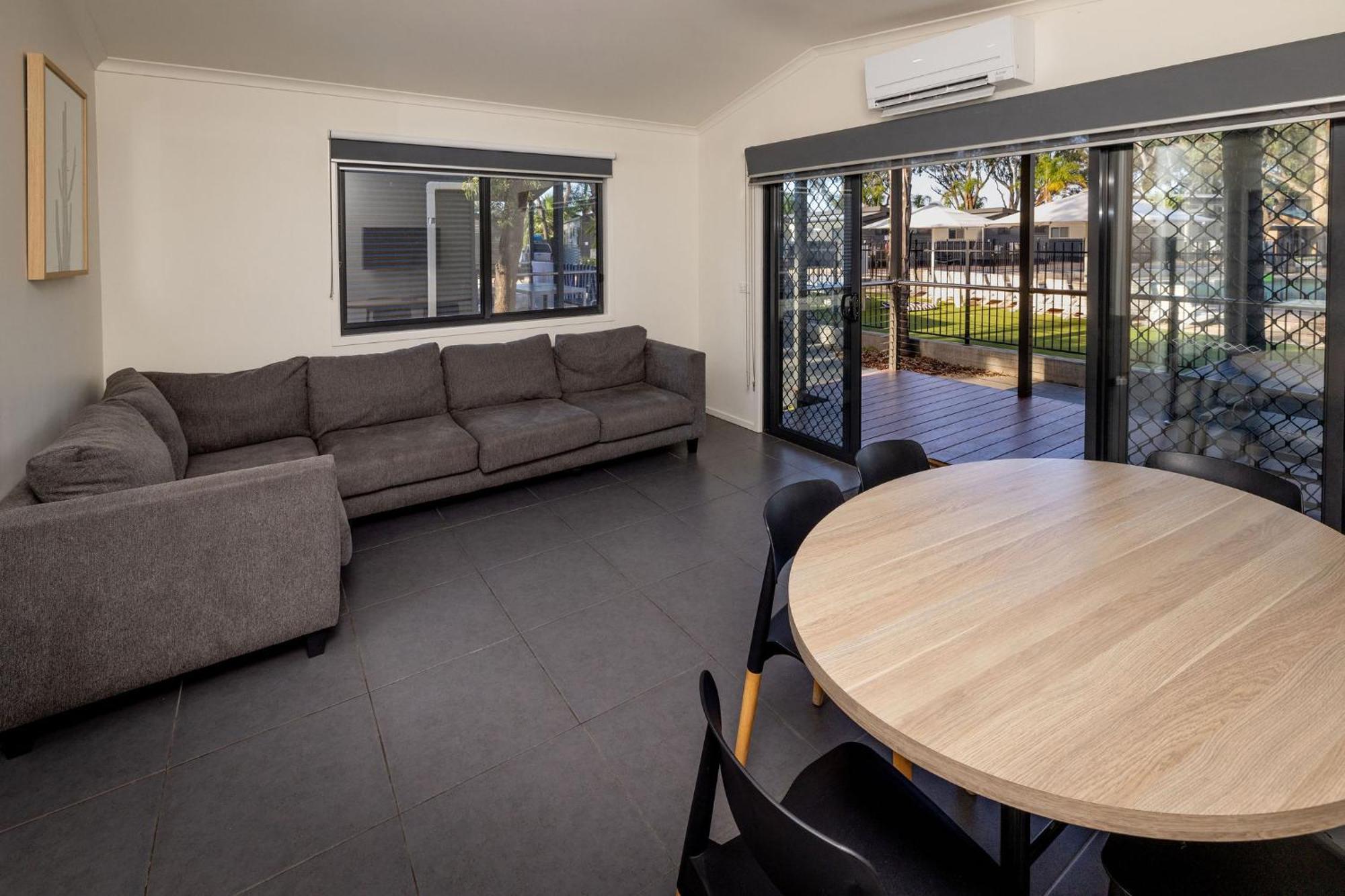 Big4 Renmark Riverfront Holiday Park Экстерьер фото