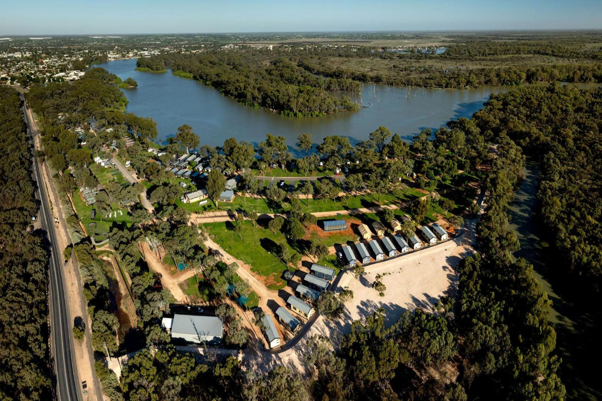 Big4 Renmark Riverfront Holiday Park Экстерьер фото