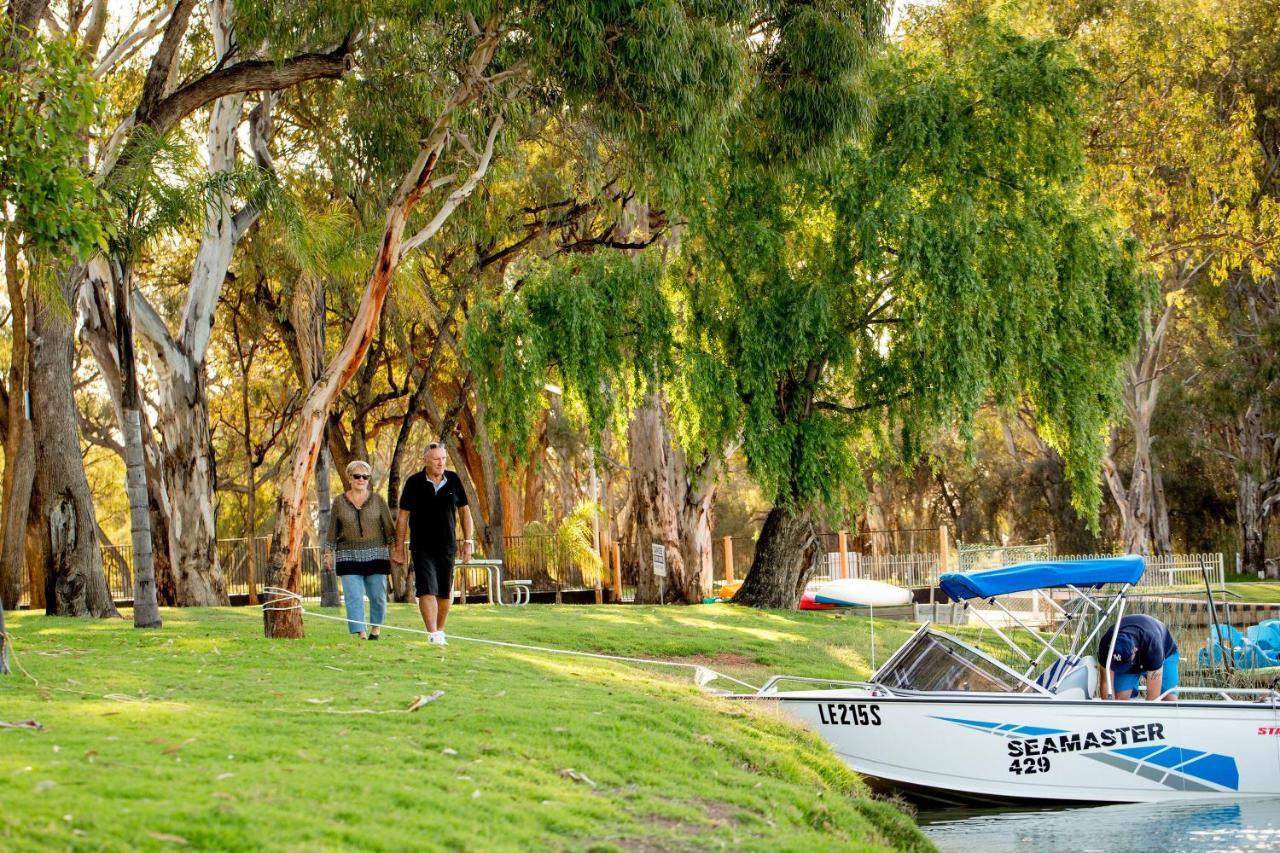 Big4 Renmark Riverfront Holiday Park Экстерьер фото