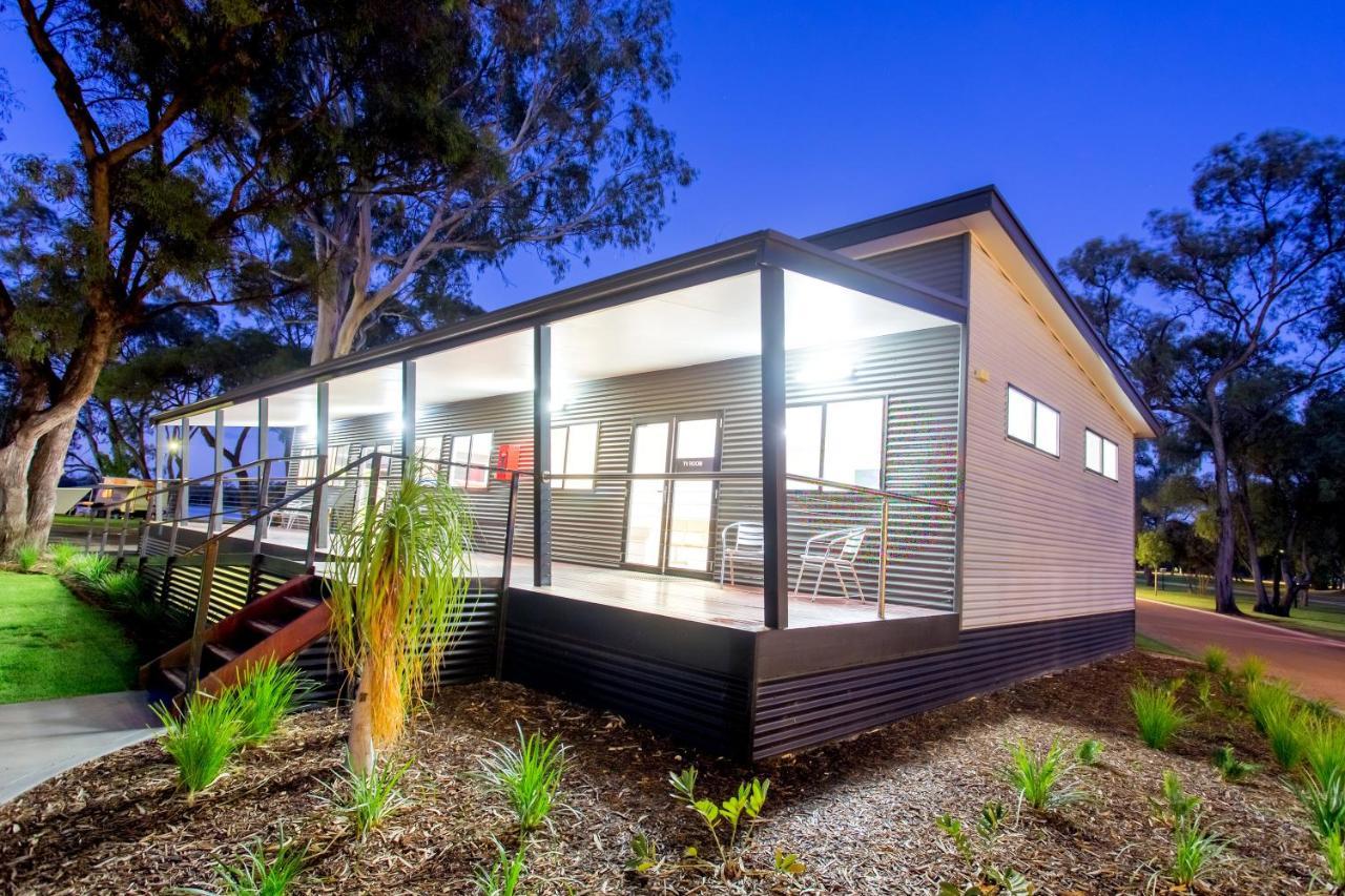 Big4 Renmark Riverfront Holiday Park Экстерьер фото